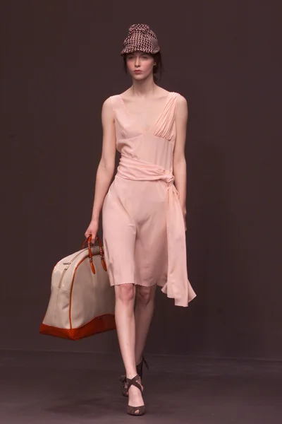 Look 49